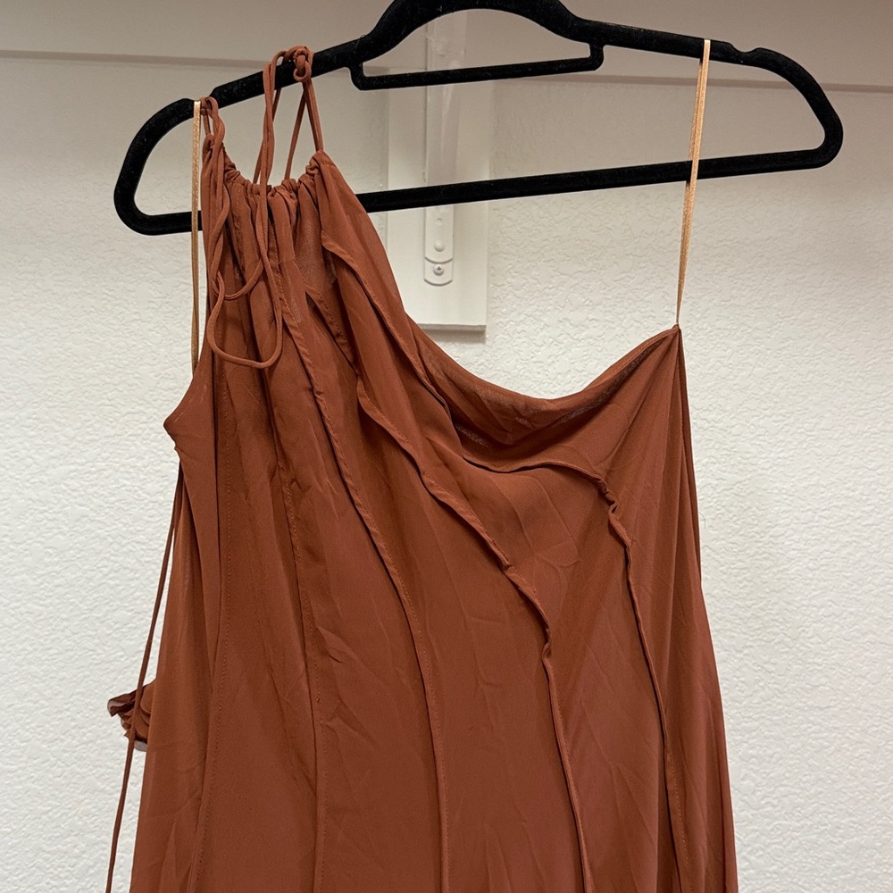 Exquise Nola Ethereal Paislee One-Shoulder Chiffon Maxi - Picture 6 of 10